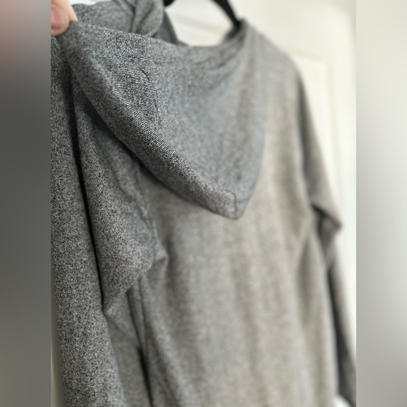 GO Couture Hooded Soft Knit Top – XL – Charcoal Heather Gray – NWT - Picture 8 of 9